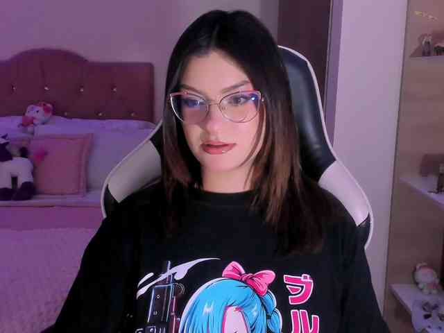 OphelianaRose webcam