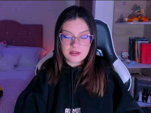 OphelianaRose webcam