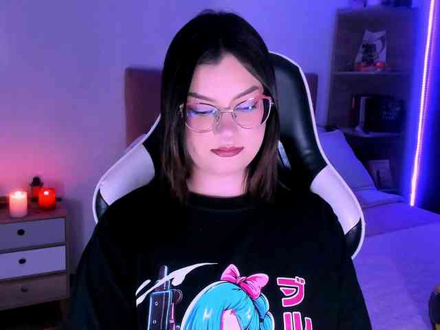 OphelianaRose webcam