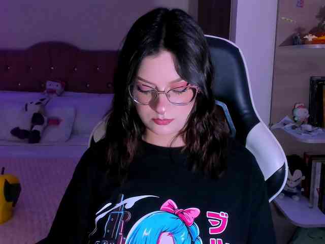 OphelianaRose webcam