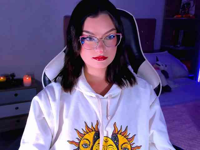 OphelianaRose webcam