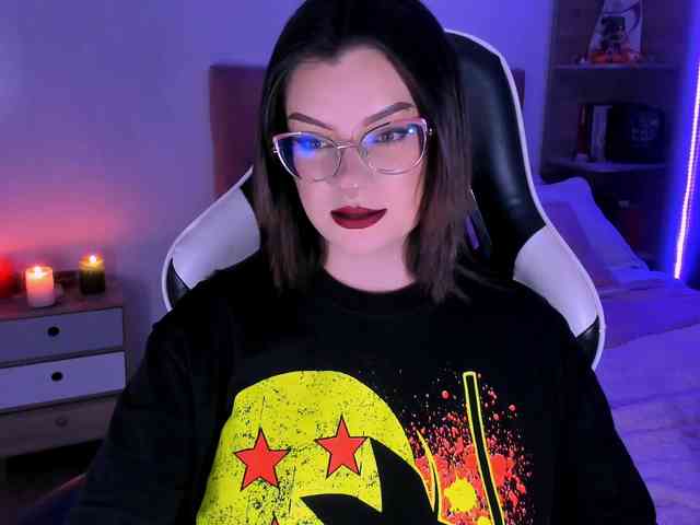 OphelianaRose webcam