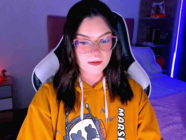 OphelianaRose webcam