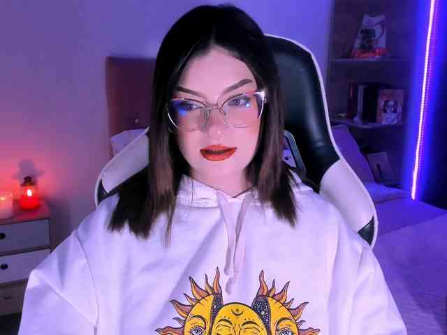 OphelianaRose webcam