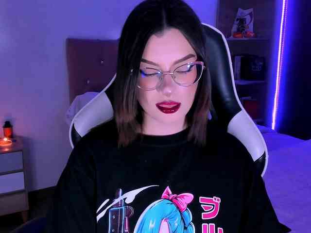 OphelianaRose webcam