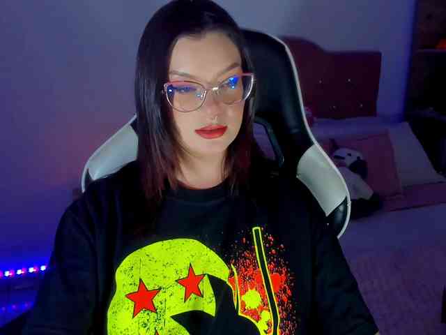 OphelianaRose webcam