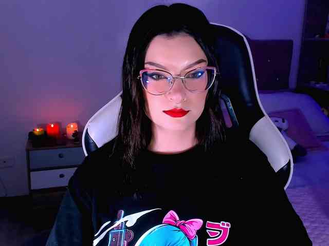 OphelianaRose webcam