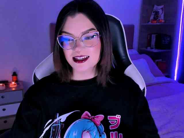 OphelianaRose webcam