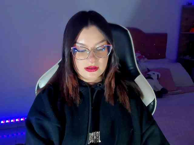 OphelianaRose webcam