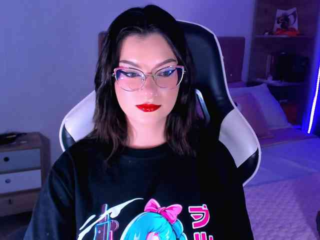 OphelianaRose webcam