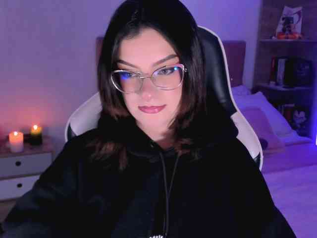 OphelianaRose webcam