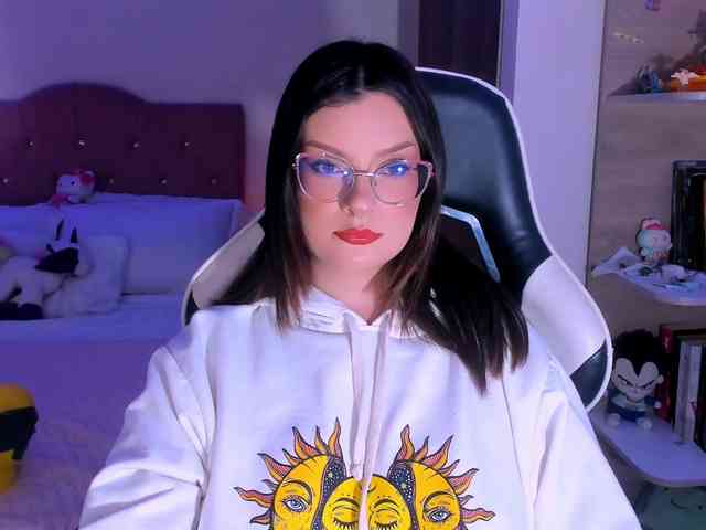 OphelianaRose webcam