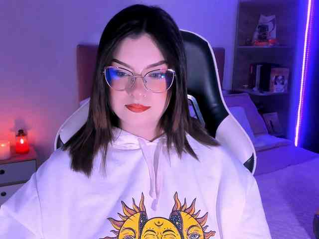 OphelianaRose webcam