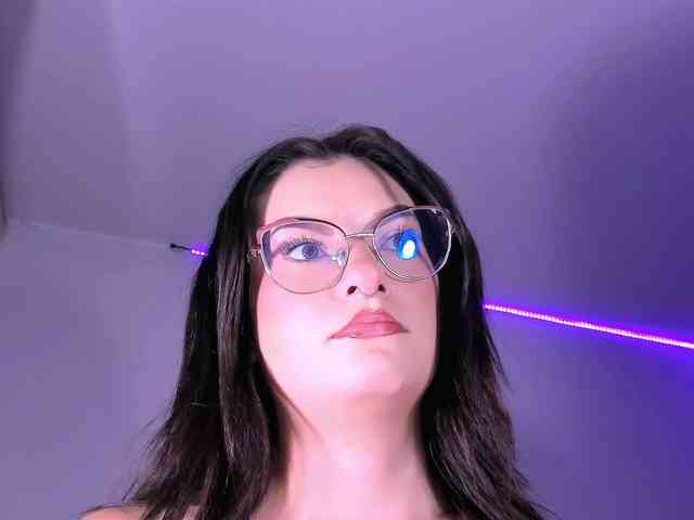 OphelianaRose webcam