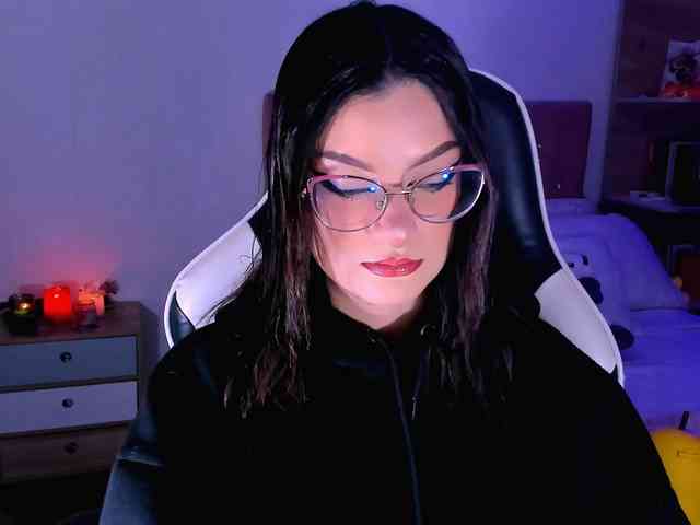 OphelianaRose webcam