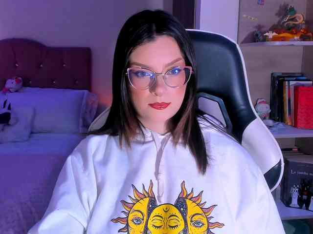 OphelianaRose webcam