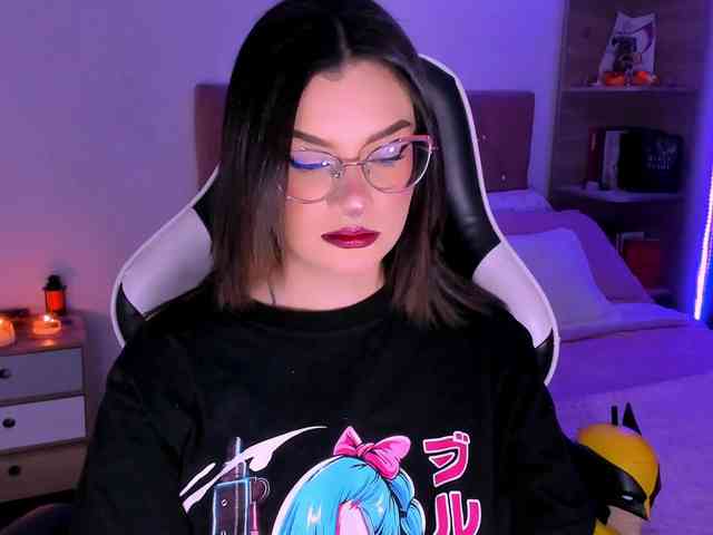 OphelianaRose webcam