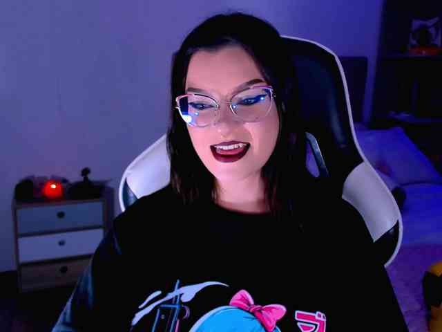 OphelianaRose webcam