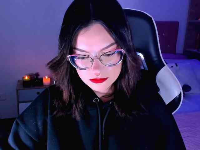 OphelianaRose webcam