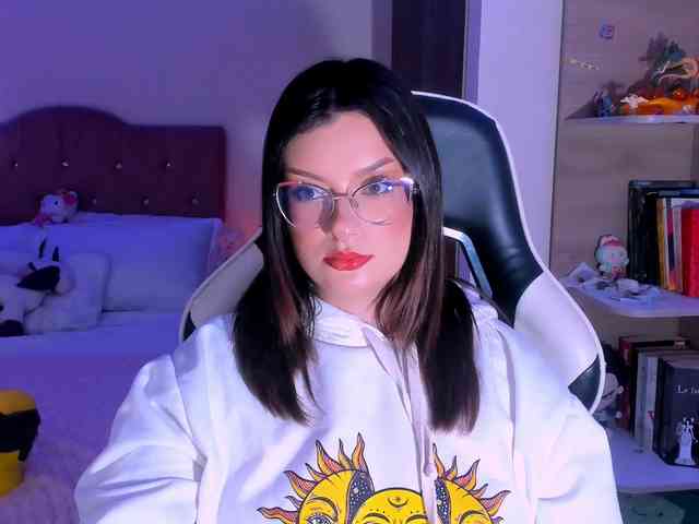 OphelianaRose webcam