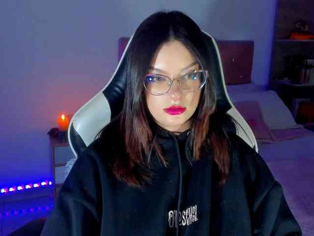 OphelianaRose Live Webcam on BongaCams