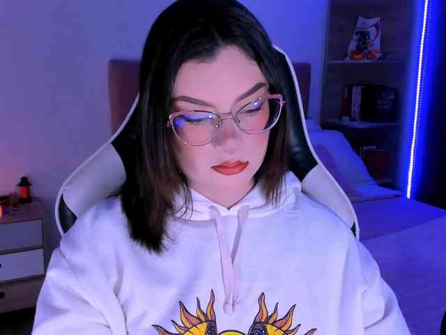 OphelianaRose webcam