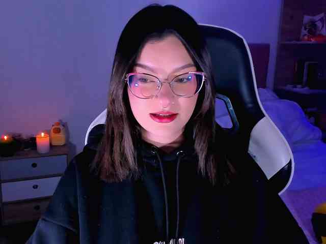 OphelianaRose webcam