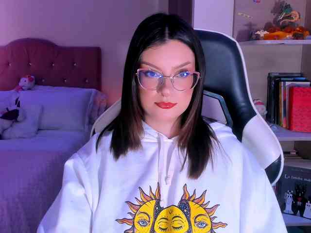 OphelianaRose webcam