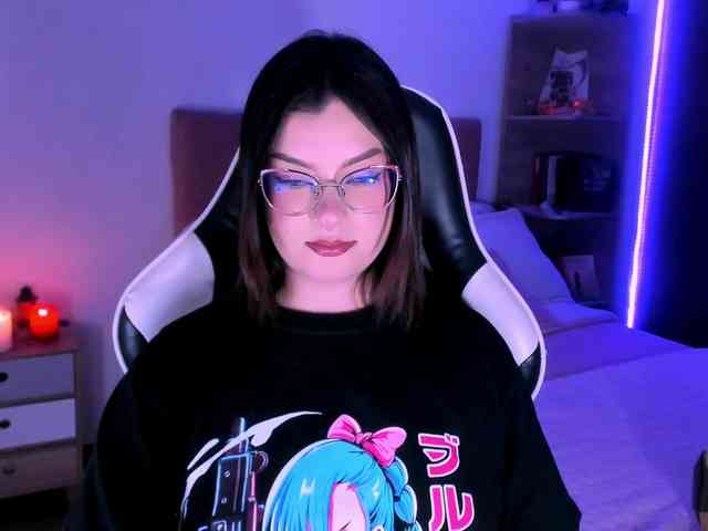 OphelianaRose webcam