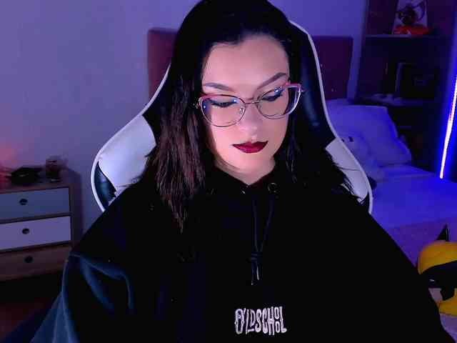 OphelianaRose webcam