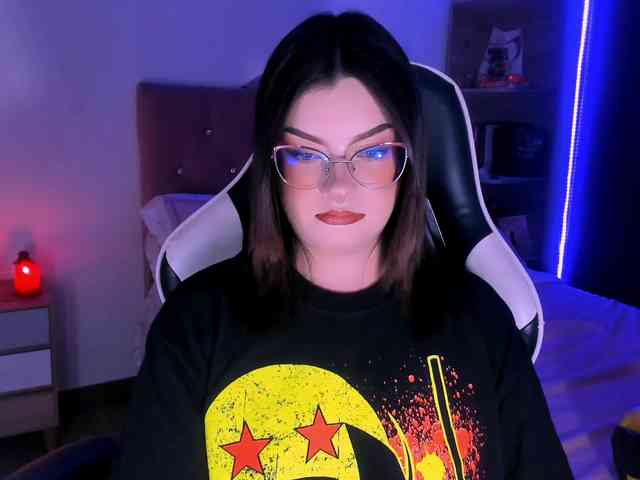 OphelianaRose webcam