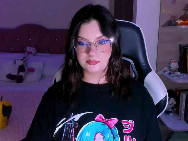 OphelianaRose webcam