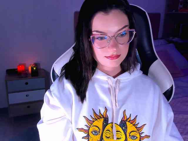 OphelianaRose webcam