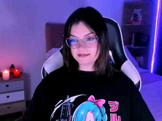 OphelianaRose webcam