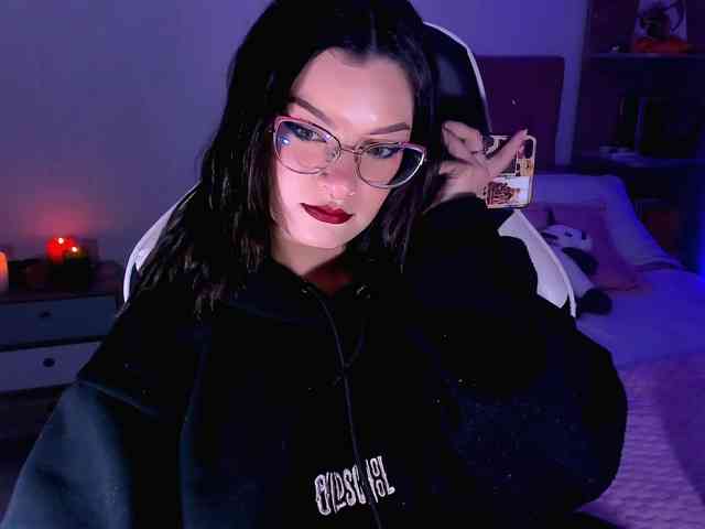 OphelianaRose webcam