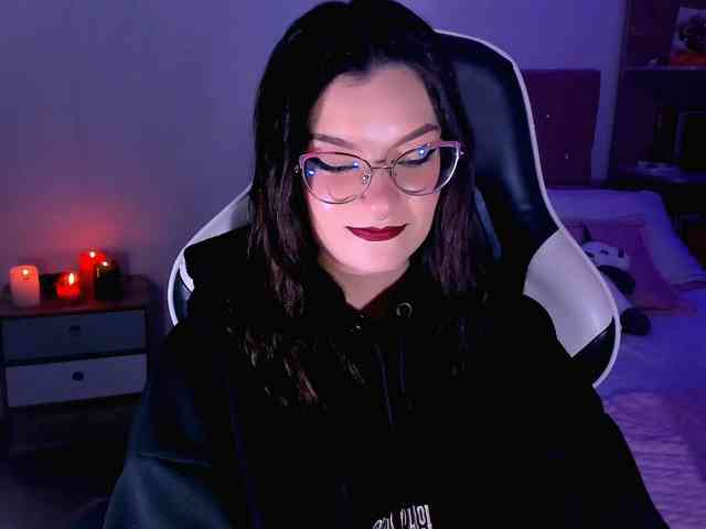 OphelianaRose webcam