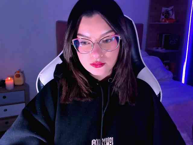 OphelianaRose webcam