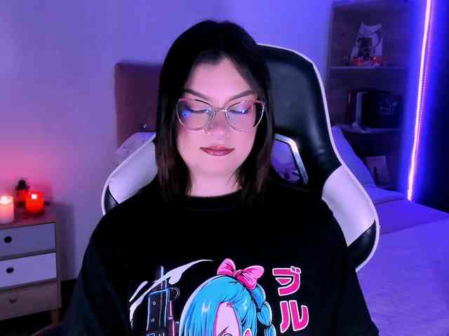 OphelianaRose webcam