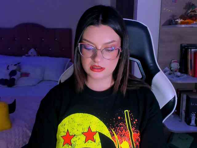 OphelianaRose webcam