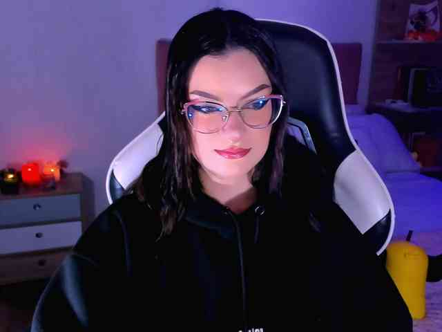 OphelianaRose webcam