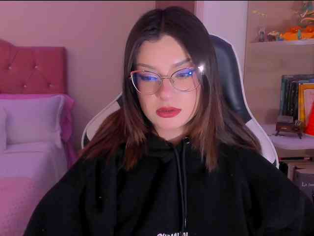 OphelianaRose webcam