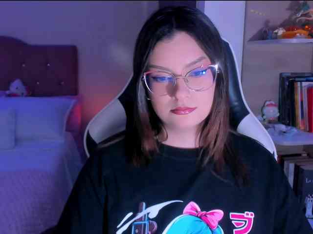 OphelianaRose webcam