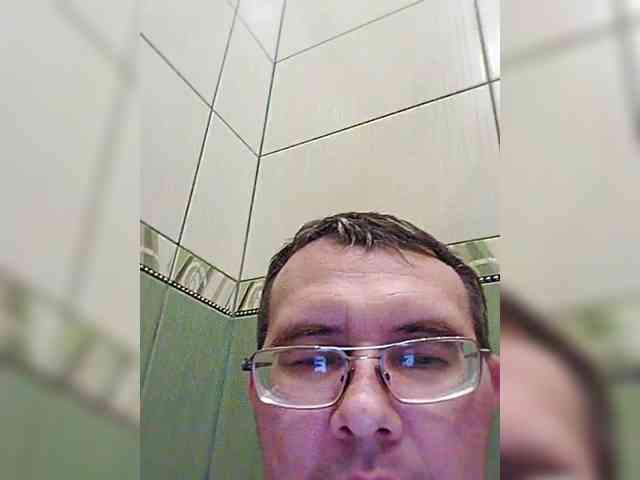 Maksim881 Live Webcam on BongaCams