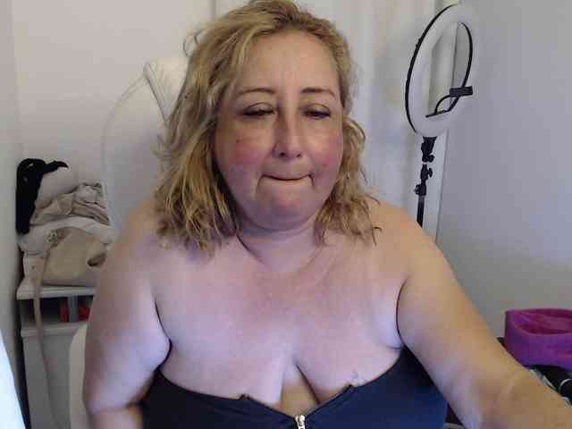 Mature2025 webcam