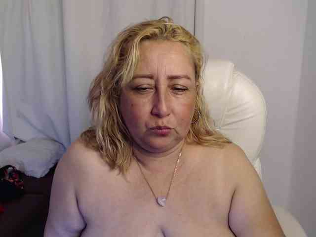 Mature2025 webcam