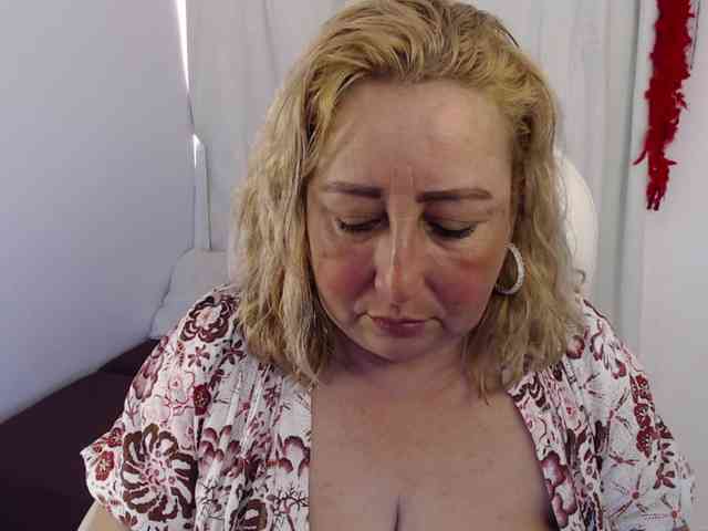 Mature2025 webcam