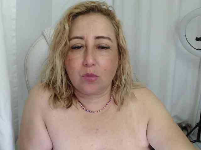 Mature2025 webcam