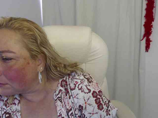 Mature2025 webcam