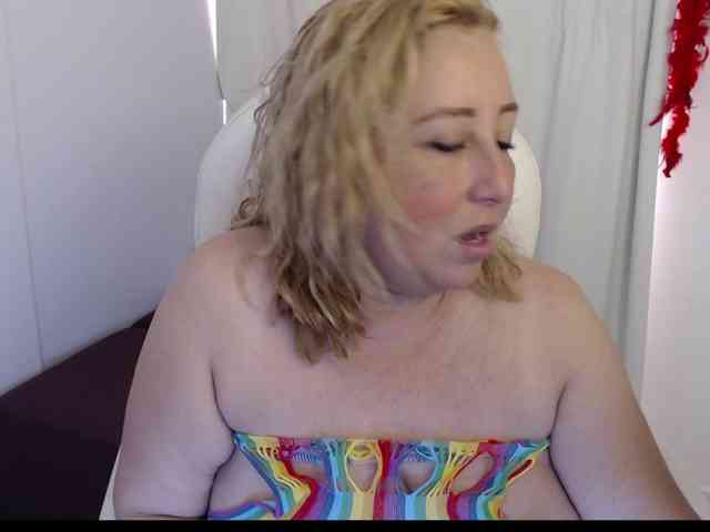 Mature2025 webcam