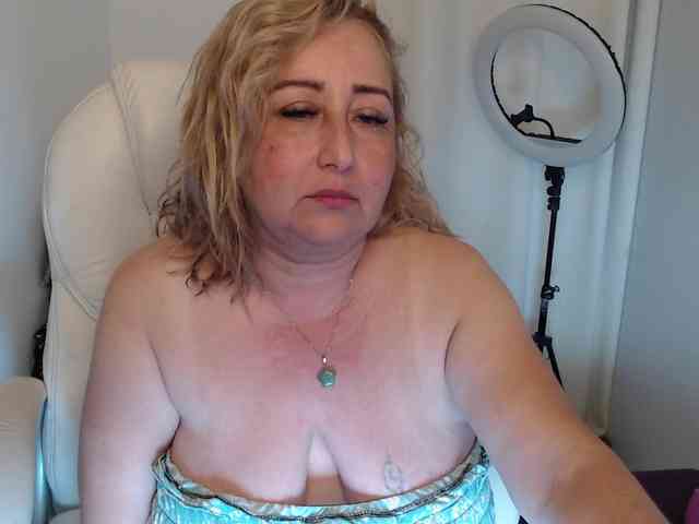 Mature2025 webcam